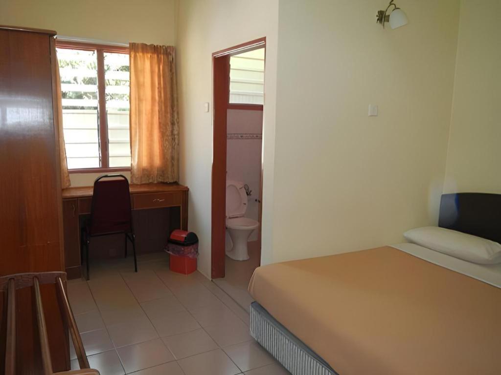 Krs Pines Hotel Cameron Highlands Exterior photo